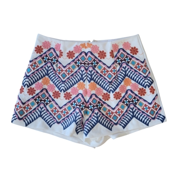 Latiste Embroidered Shorts Size Small - Picture 1 of 4